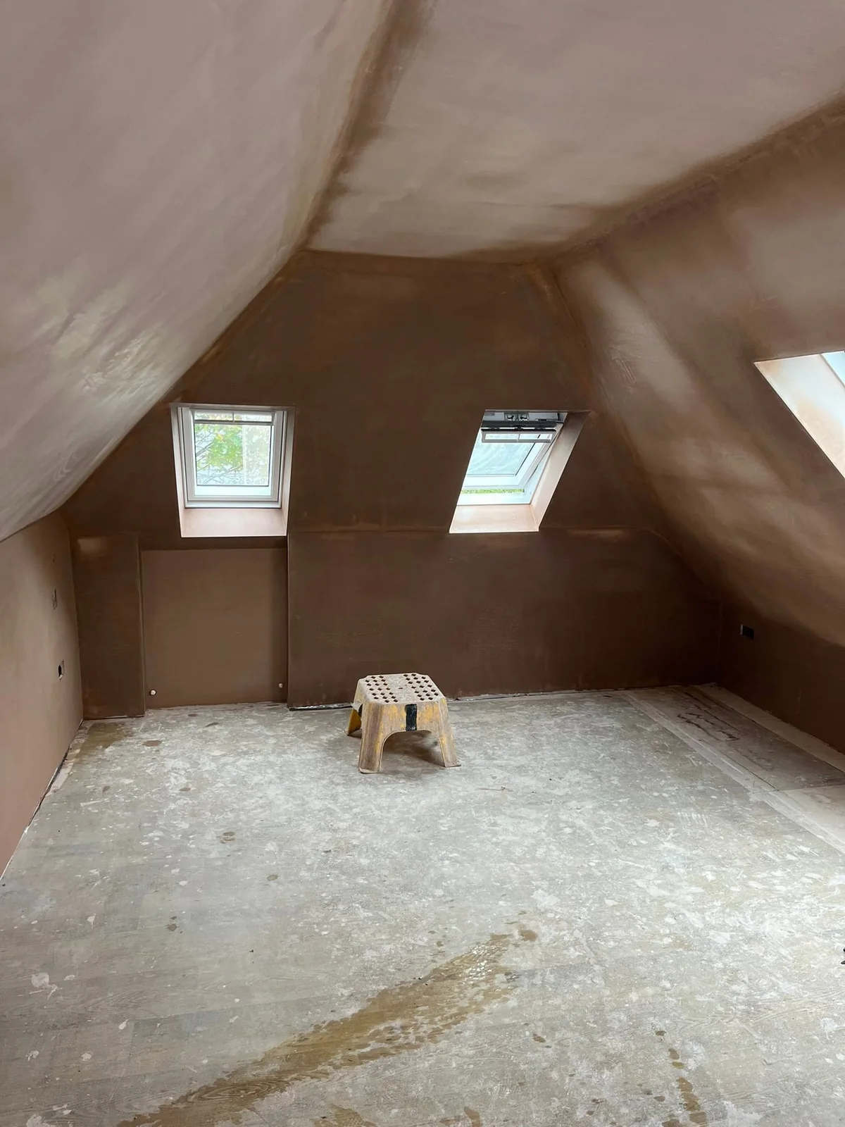 Finished room with decorative mouldings and plasterwork